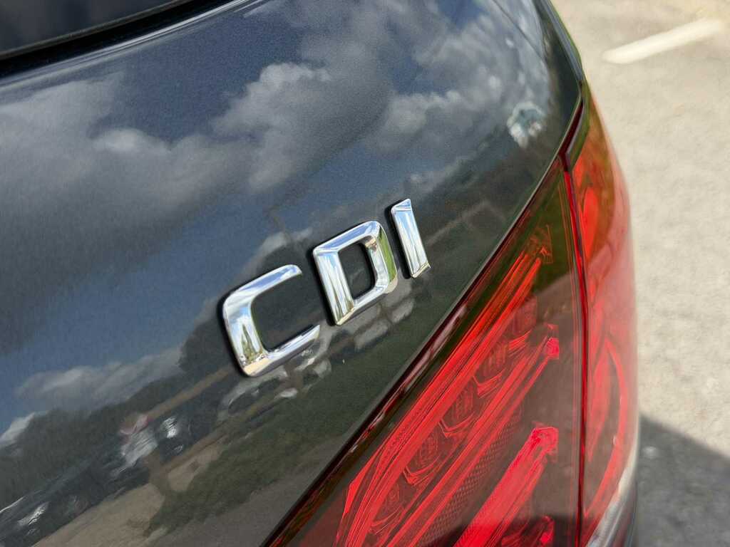 Mercedes-Benz E Class 2.1 E220 Cdi Amg Sport Cabriolet G-tron White #11