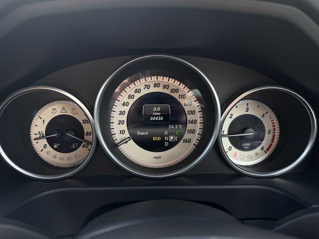 Mercedes-Benz E Class 2.1 E220 Cdi Amg Sport Cabriolet G-tron White #25