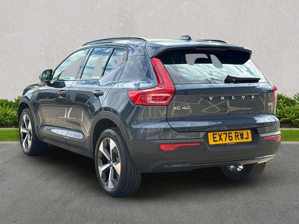 Volvo XC40 2.0 B3p Plus Dark  #2