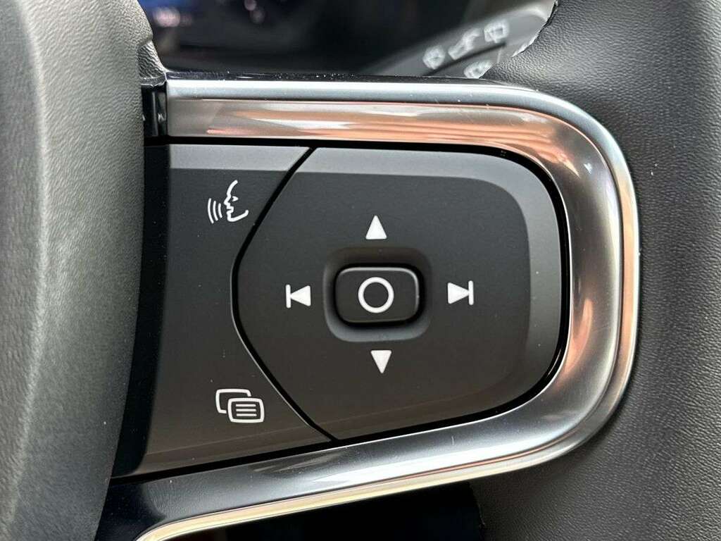 Volvo XC40 2.0 B4p Ultra Black Edition Black #25