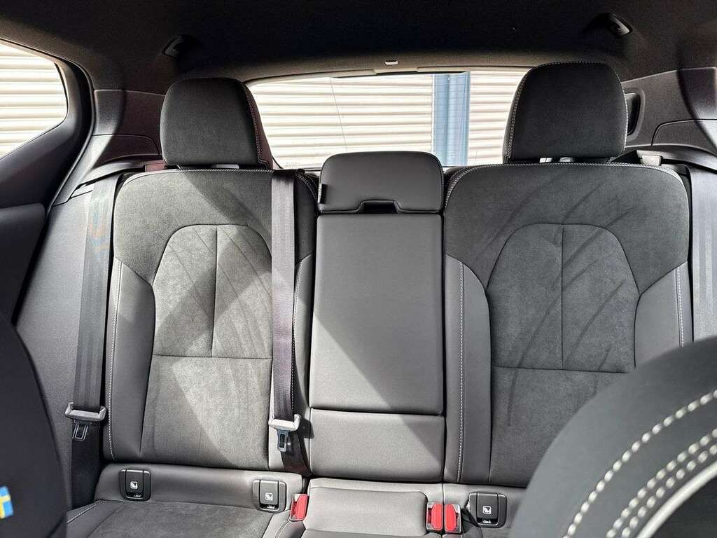 Volvo XC40 2.0 B4p Ultra Black Edition Black #15