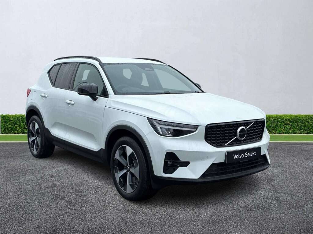 Volvo XC40 2.0 B3p Plus Dark 