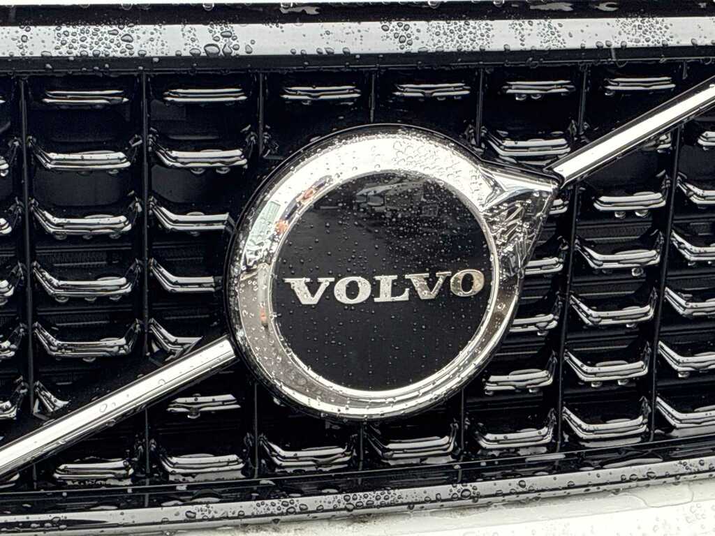 Volvo XC40 2.0 B3p Plus Dark  #3
