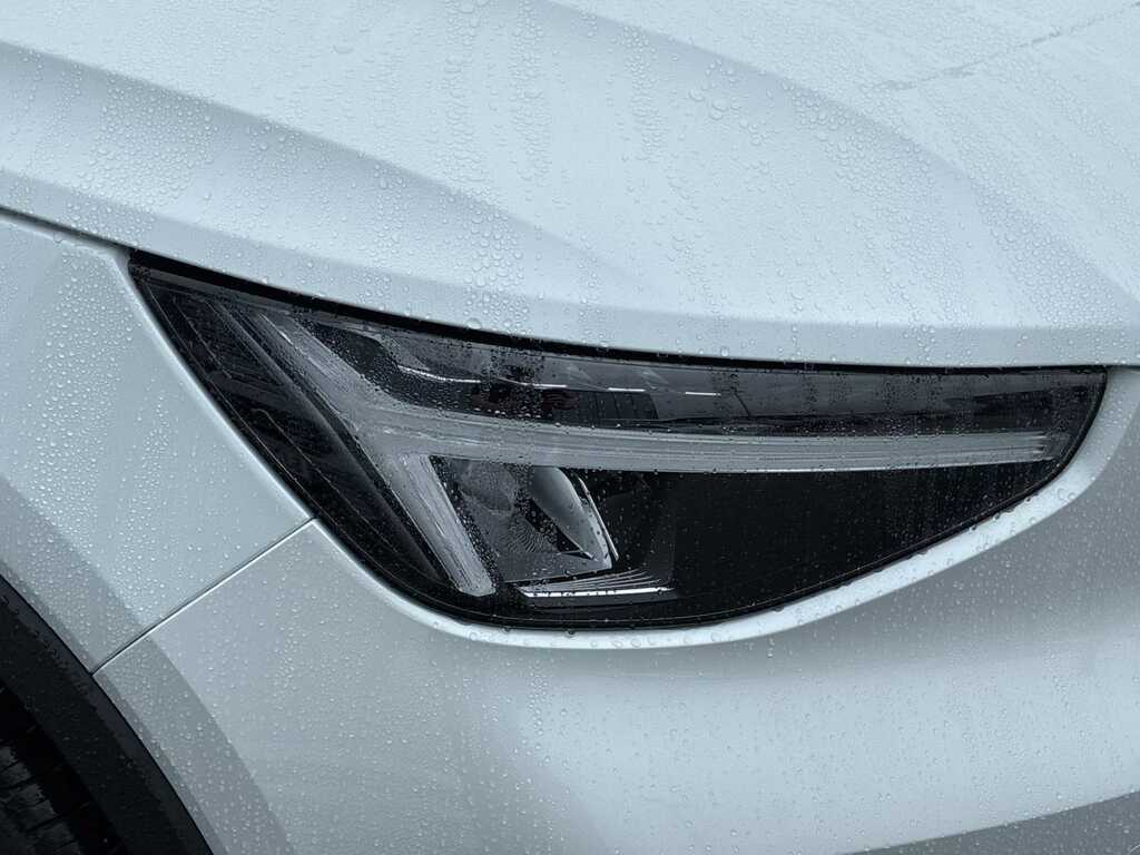 Volvo XC40 2.0 B3p Plus Dark  #4