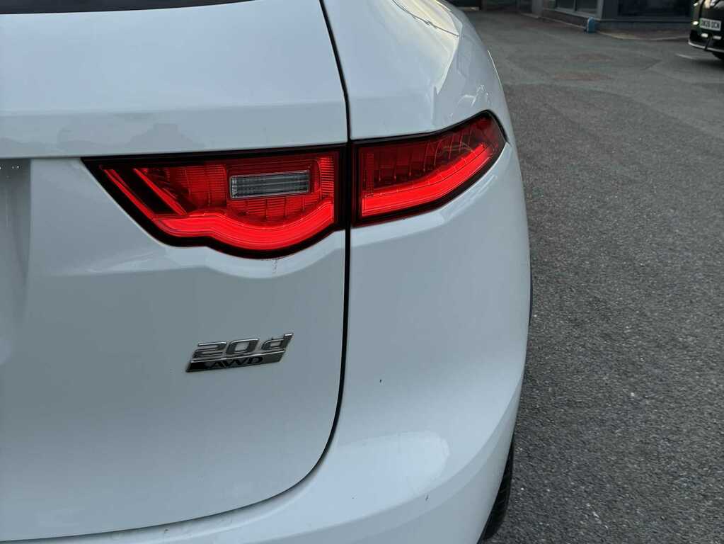 Jaguar F-Pace 2.0D Portfolio Awd White #6