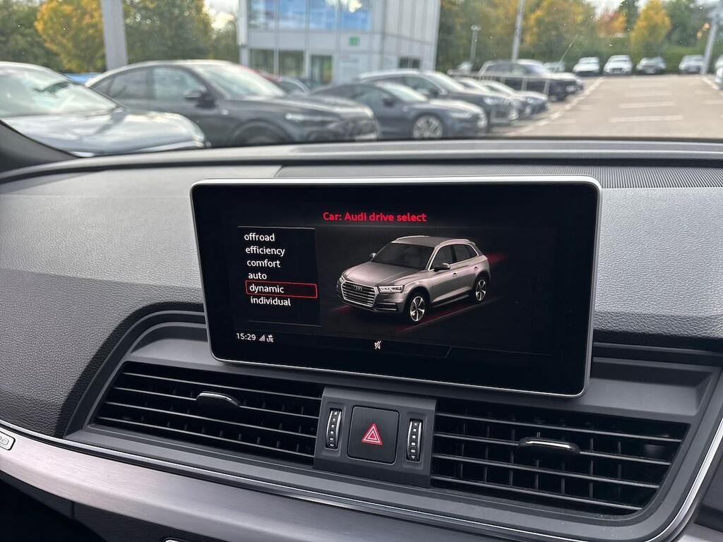 Audi Q5 2L S Line Black #22