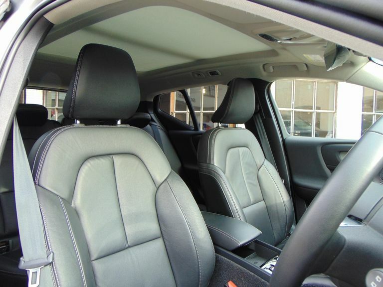 Volvo XC40 1.5 T5 Recharge Phev Inscription Pro Silver #6