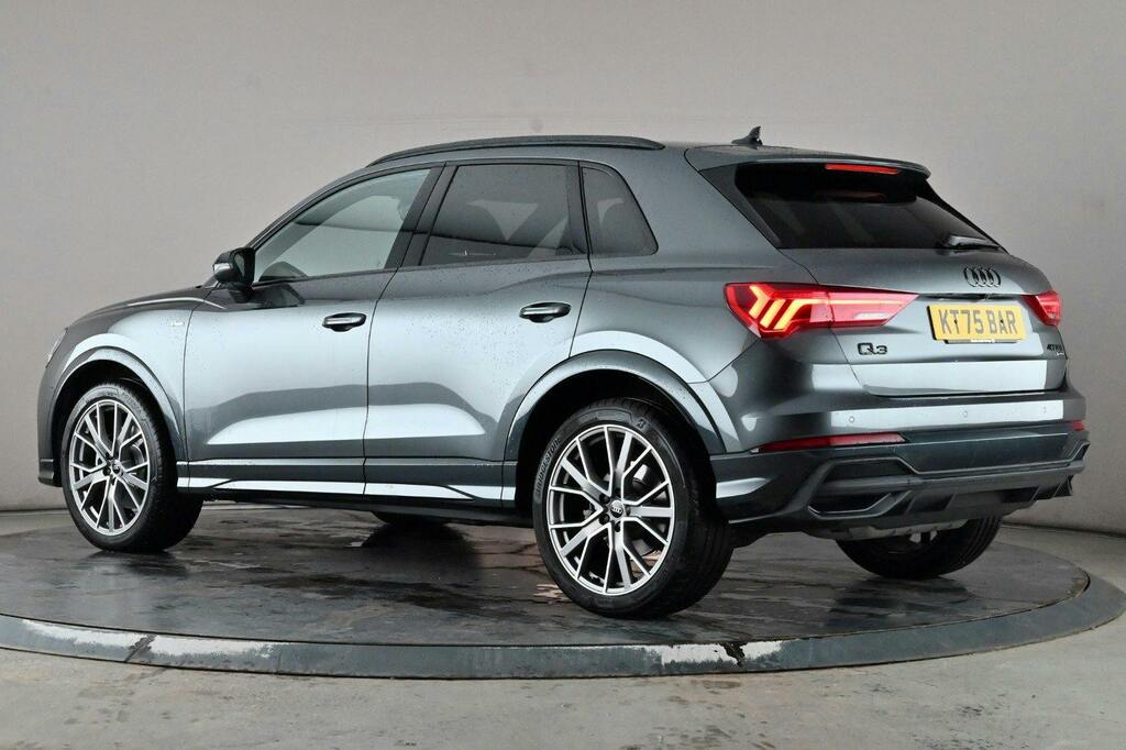 Audi Q3 2.0 Tfsi 40 Black Edition Suv S Tronic Grey #4