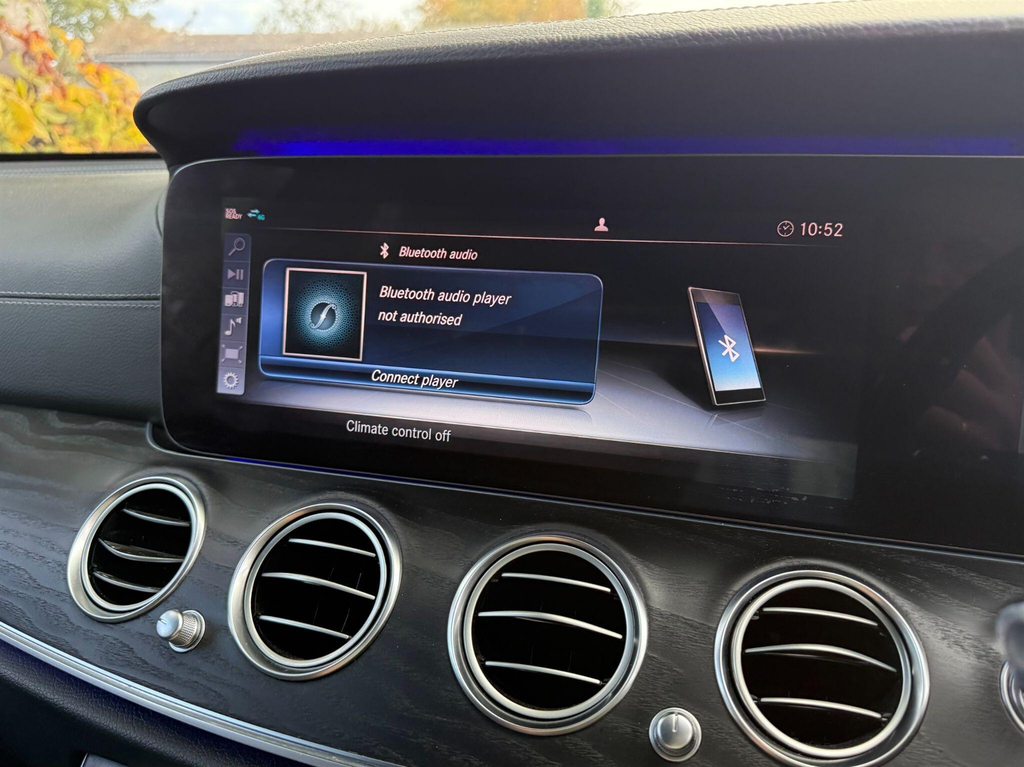 Mercedes-Benz E Class 2020 2.0 E220d Amg Line Premium Cabriolet Di Blue #19