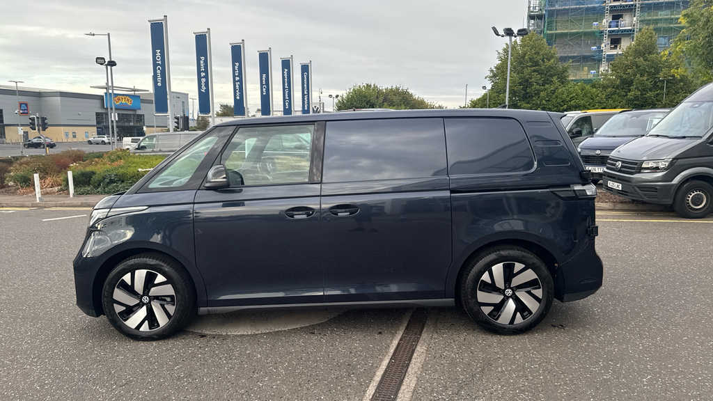 Volkswagen ID.Buzz Pro 79Kwh Commerce Panel Van 4Mo Black #18