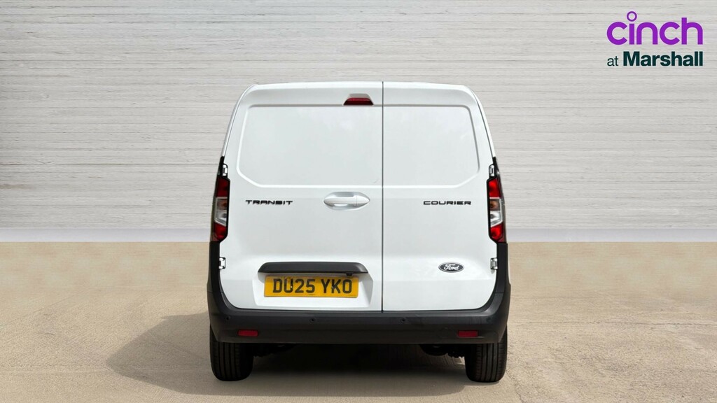 Ford Transit Courier #4