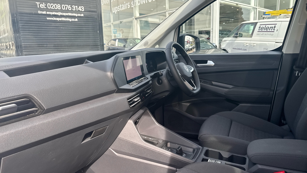 Volkswagen Caddy Caddy 1.5 Tsi 116 Style Edition Dsg Black #2