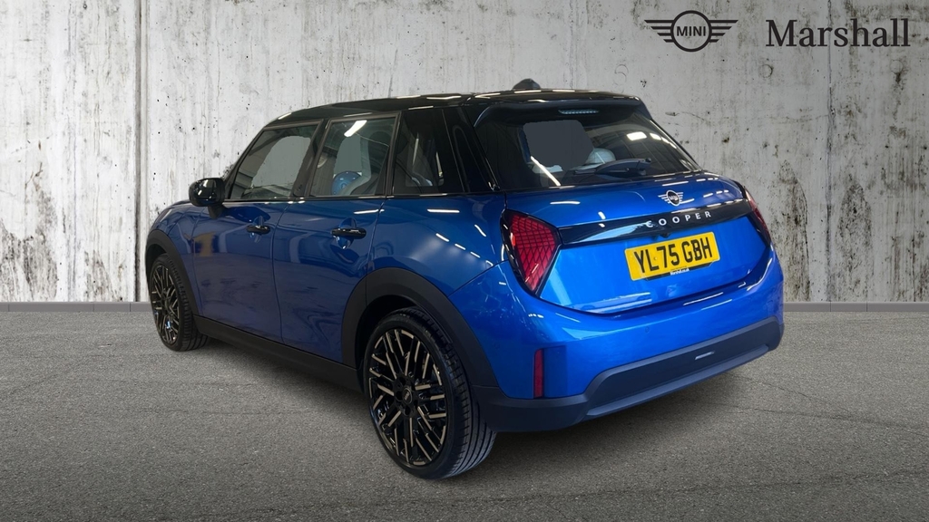 Mini Hatch Cooper 1.5 C Exclusive Blue #2