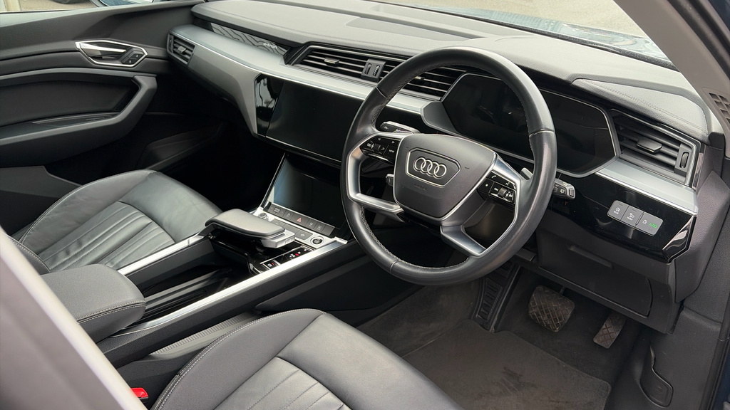 Audi Q8 e tron Q8 250Kw 50 Quattro 95Kwh Sport Blue #6