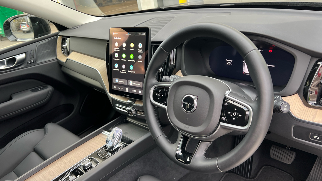 Volvo XC60 Xc60 2.0 T6 350 Phev Plus Dark Awd Geartroni Black #4