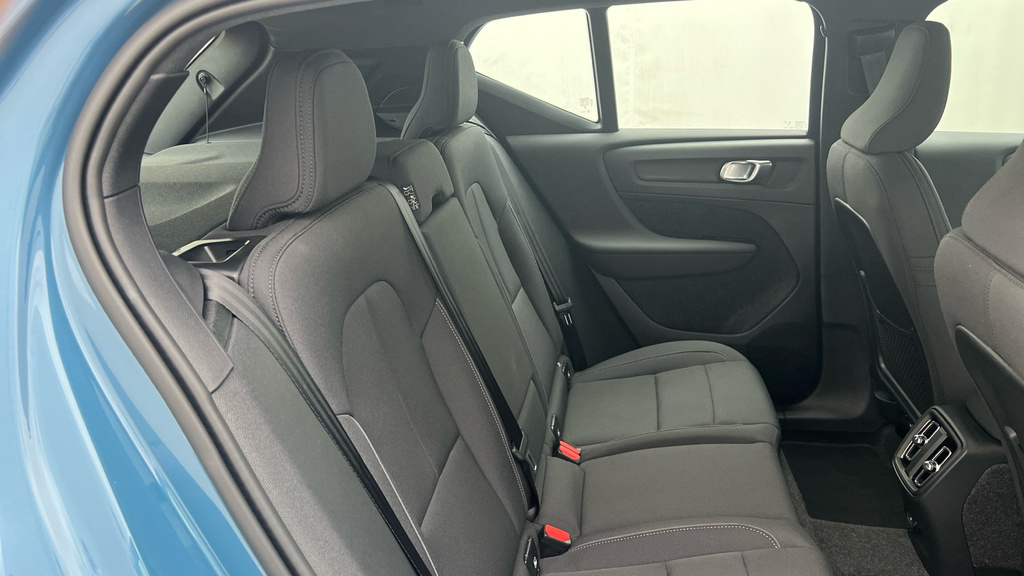 Volvo EX40 Ex40 175Kw Single Motor Core 69Kwh Blue #6