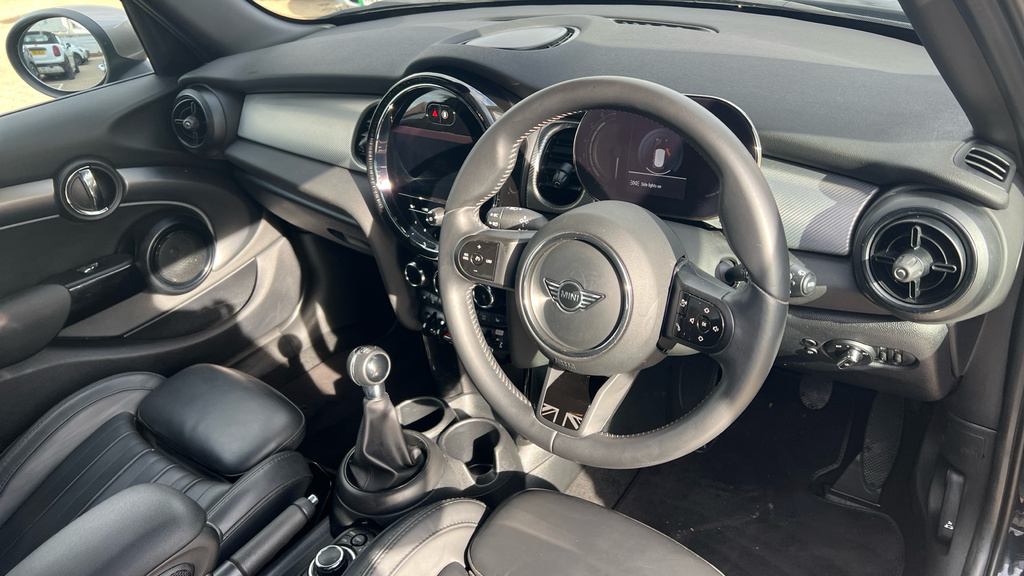 Mini Hatch Hatchback 1.5 Cooper Exclusive Premium Black #4