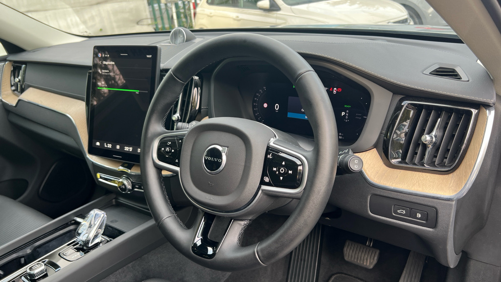 Volvo XC60 Xc60 2.0 T8 455 Phev Ultra Dark Awd Geartron Grey #5