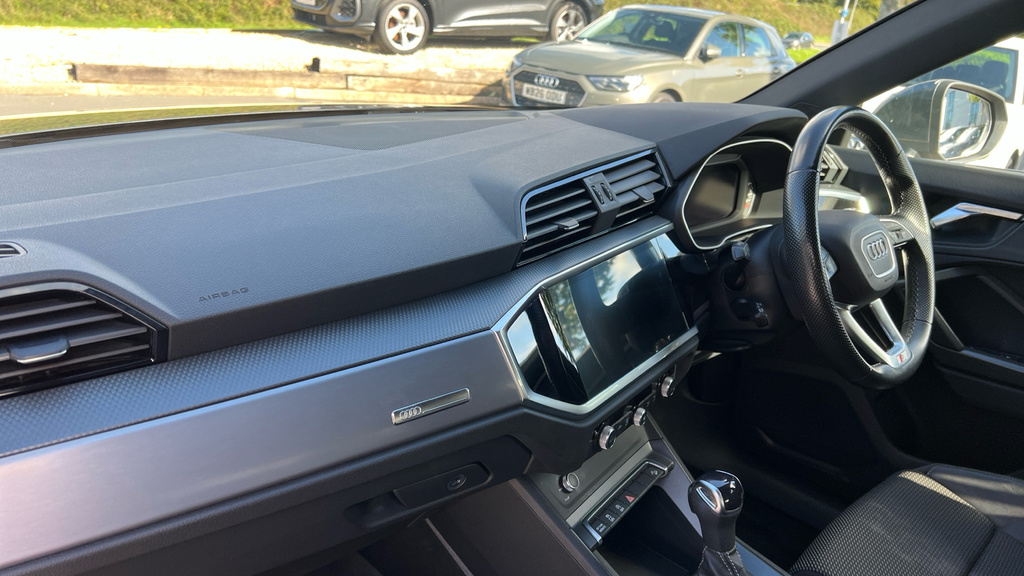 Audi Q3 Q3 35 Tfsi S Line S Tronic Grey #2
