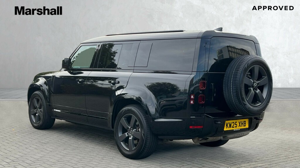 Land Rover Defender 130 Defender 3.0 D350 X-dynamic Hse 130 8 Se Black #2