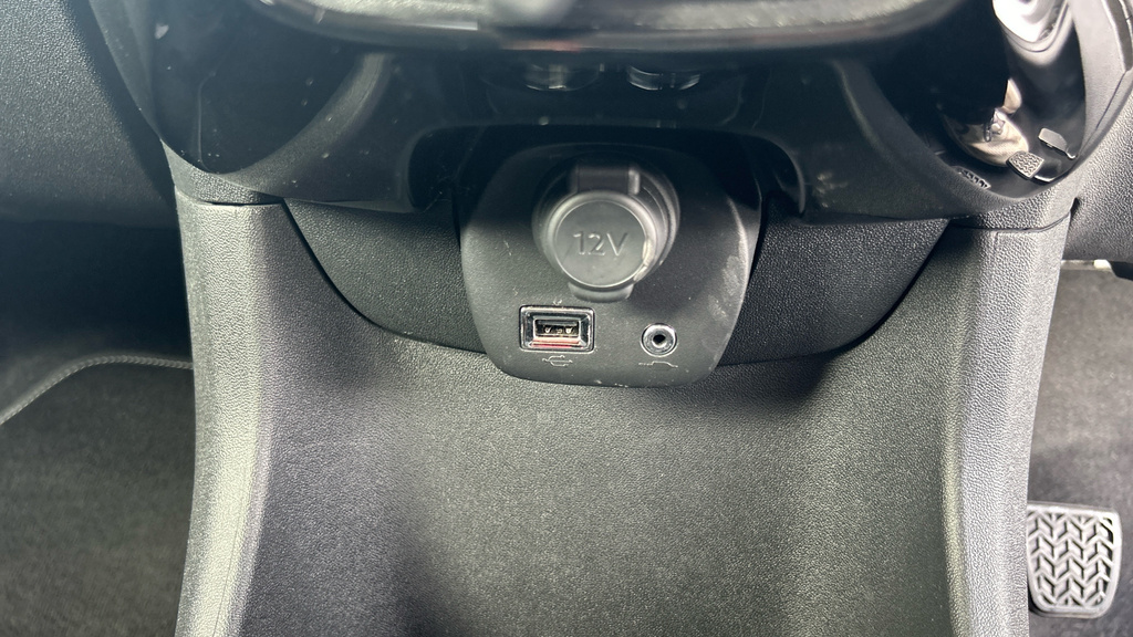 Peugeot 108 108 Allure Purple #35