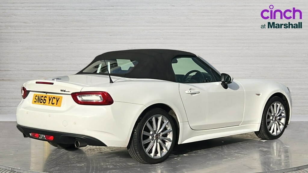 Fiat 124 Spider 124 Spider 1.4 Multiair Lusso Plus White #3