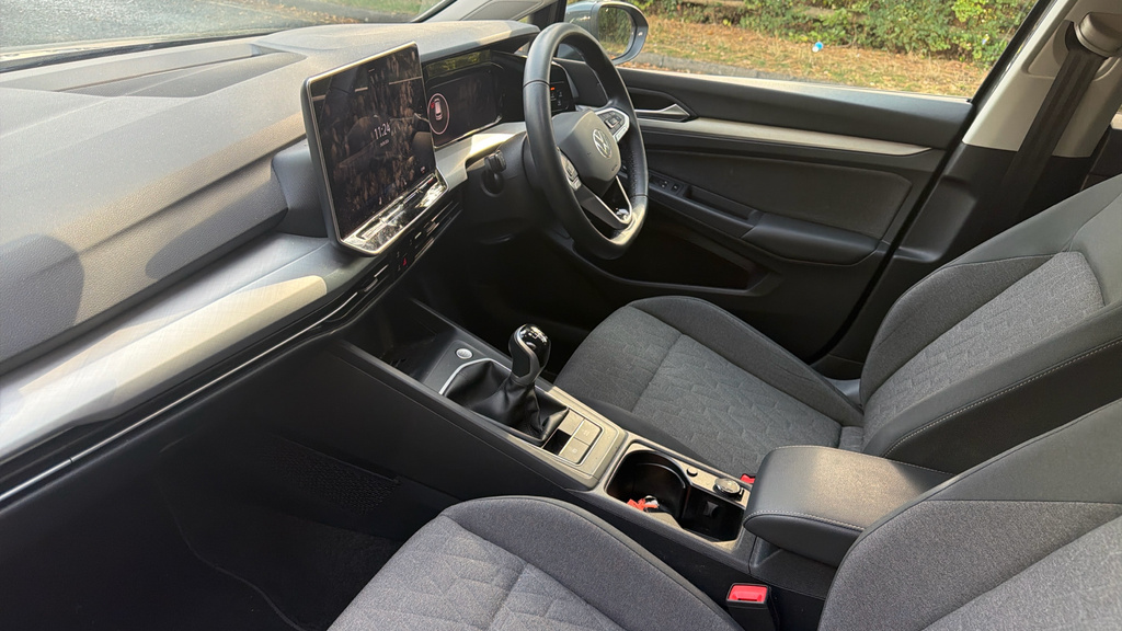 Volkswagen Golf 1.5 Tsi Match Black #2