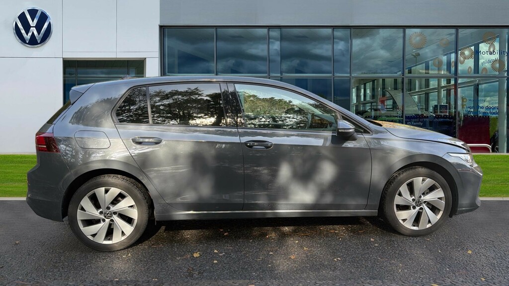 Volkswagen Golf 1.5 Tsi Match Black #4