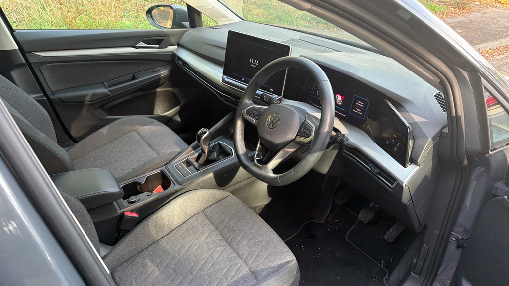 Volkswagen Golf 1.5 Tsi Match Black #6