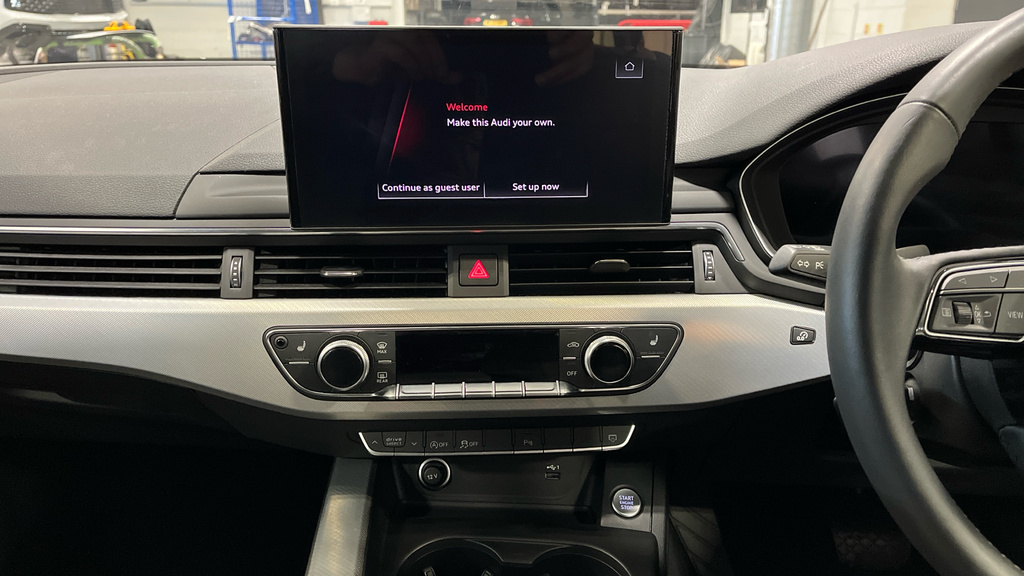 Audi A4 Avant Avant Technik 35 Tfsi 150 Ps S Tronic - 2023 White #13