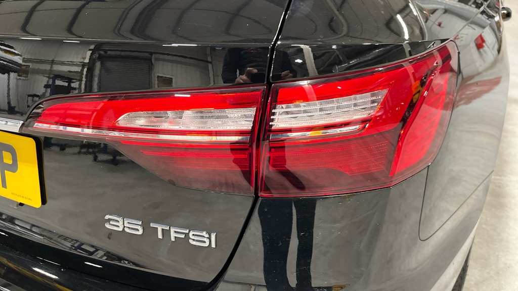 Audi A4 Avant Avant Technik 35 Tfsi 150 Ps S Tronic - 2023 White #33
