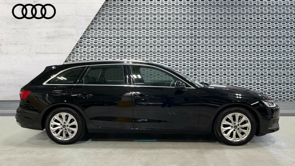 Audi A4 Avant Avant Technik 35 Tfsi 150 Ps S Tronic - 2023 White #4