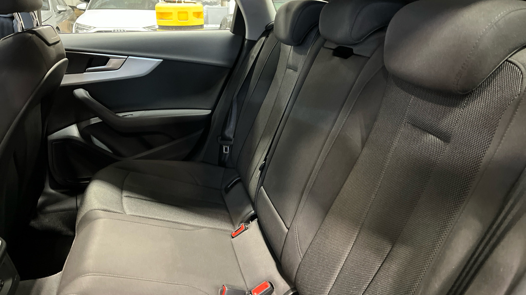 Audi A4 Avant Avant Technik 35 Tfsi 150 Ps S Tronic - 2023 White #15