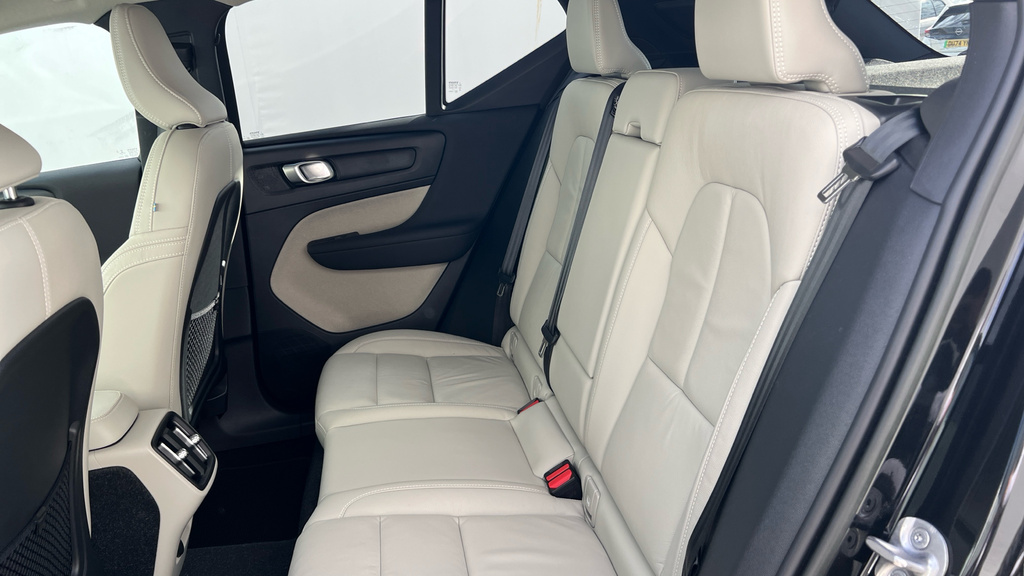 Volvo XC40 2.0 B3p Plus Dark 163 Ps Black #20