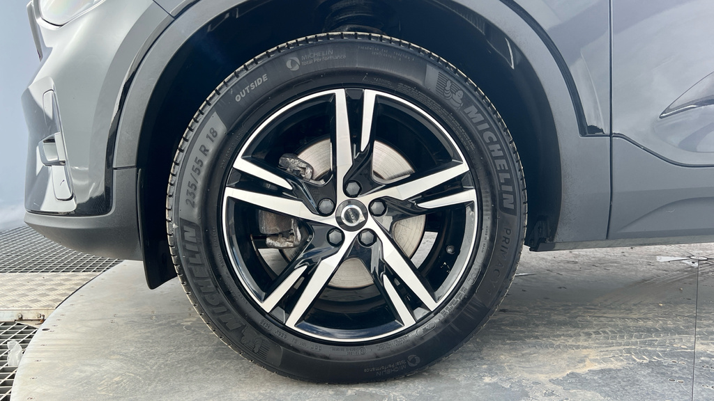 Volvo XC40 2.0 B3p Plus Dark 163 Ps Black #22