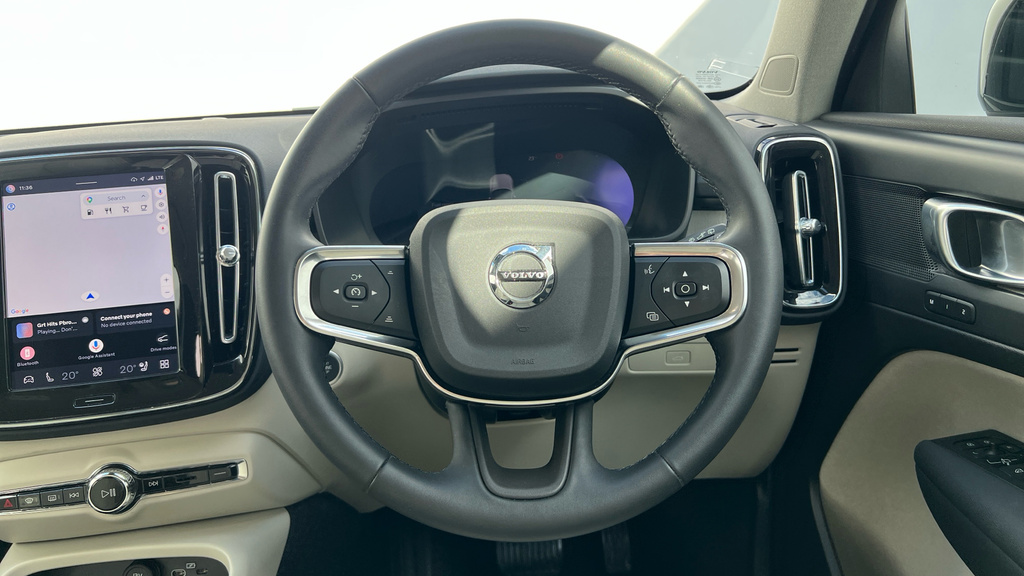 Volvo XC40 2.0 B3p Plus Dark 163 Ps Black #10