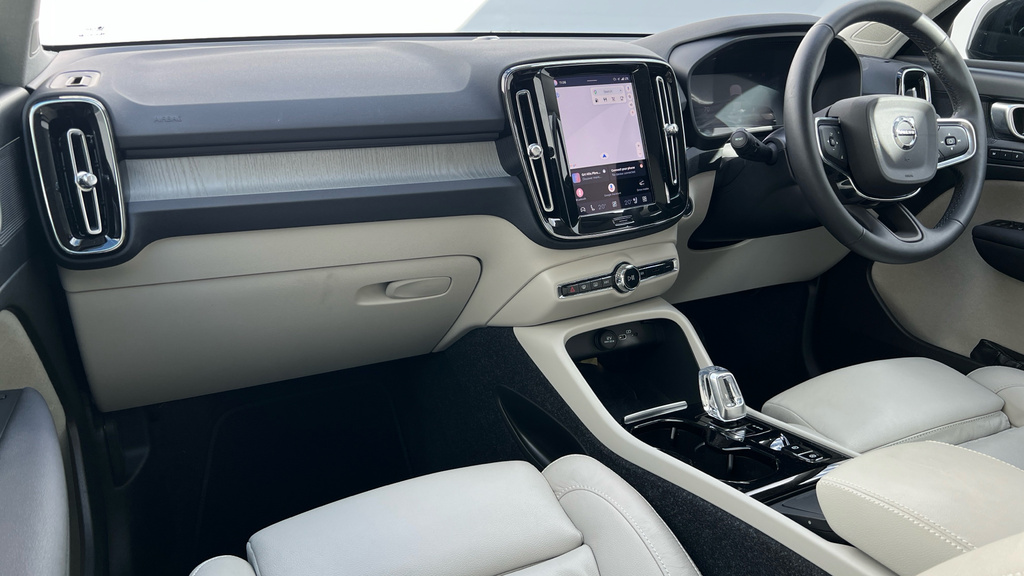 Volvo XC40 2.0 B3p Plus Dark 163 Ps Black #19
