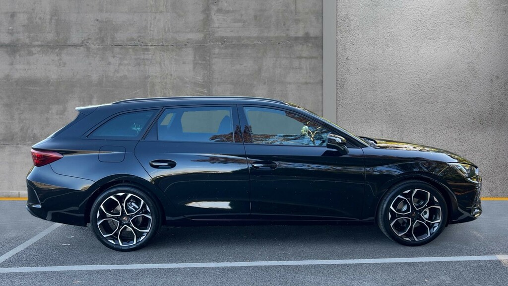 Cupra Leon Leon 1.5 Etsi 150 V2 Dsg Black #4