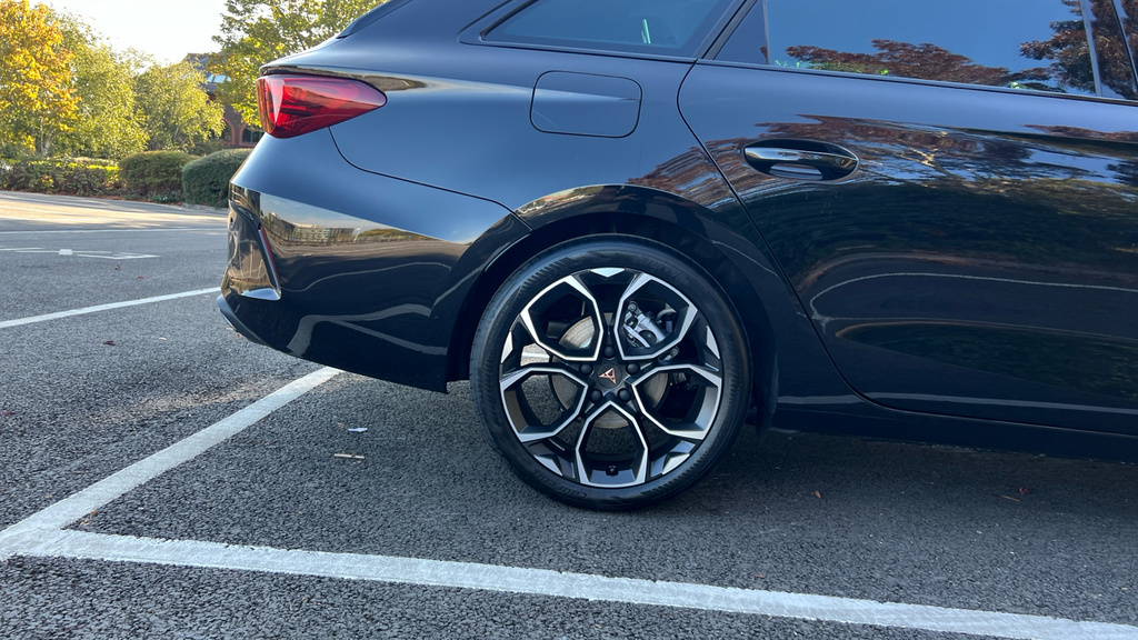 Cupra Leon Leon 1.5 Etsi 150 V2 Dsg Black #5