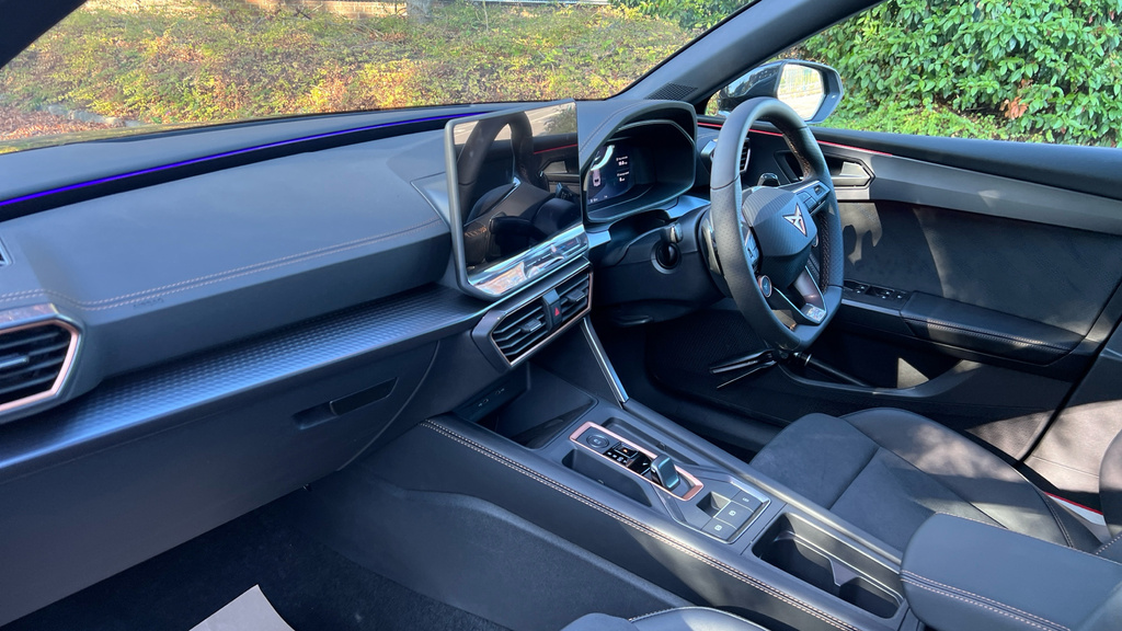 Cupra Leon Leon 1.5 Etsi 150 V2 Dsg Black #2