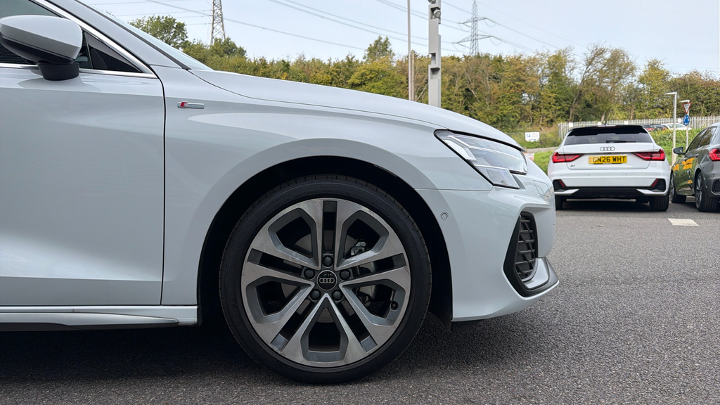 Audi A3 A3 1.5 Tfsi 150 S Line S Tronic White #5