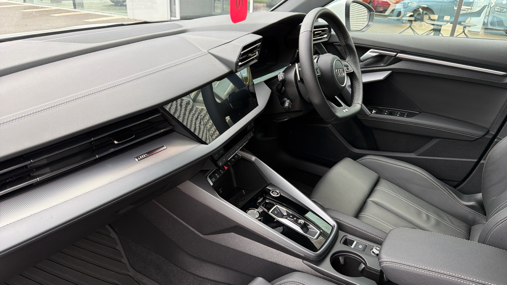 Audi A3 A3 1.5 Tfsi 150 S Line S Tronic White #2