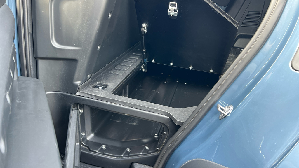 Land Rover Defender Defender 3.0 D250 Hard Top 3 Seat Blue #4
