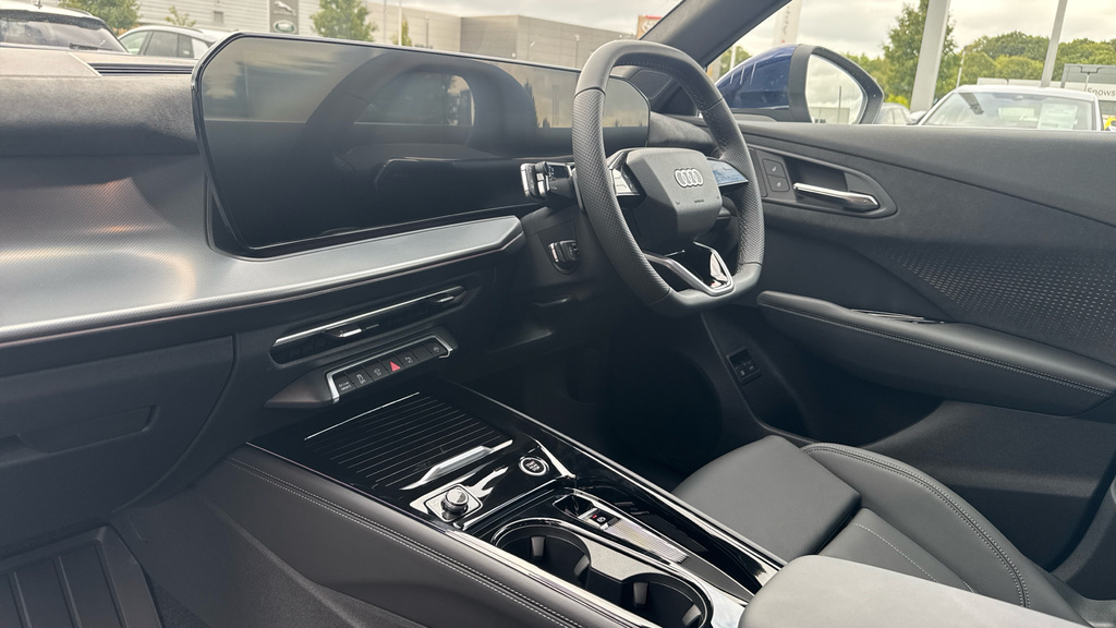 Audi Q3 Q3 1.5 E-hybrid S Line S Tronic Blue #2