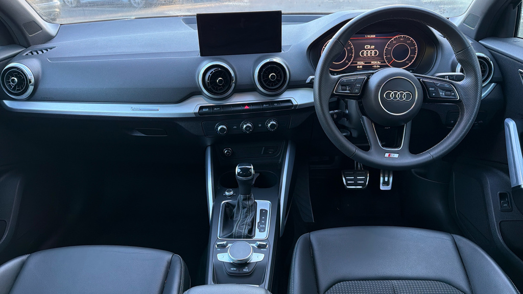Audi Q2 30 Tfsi Sport Black #12