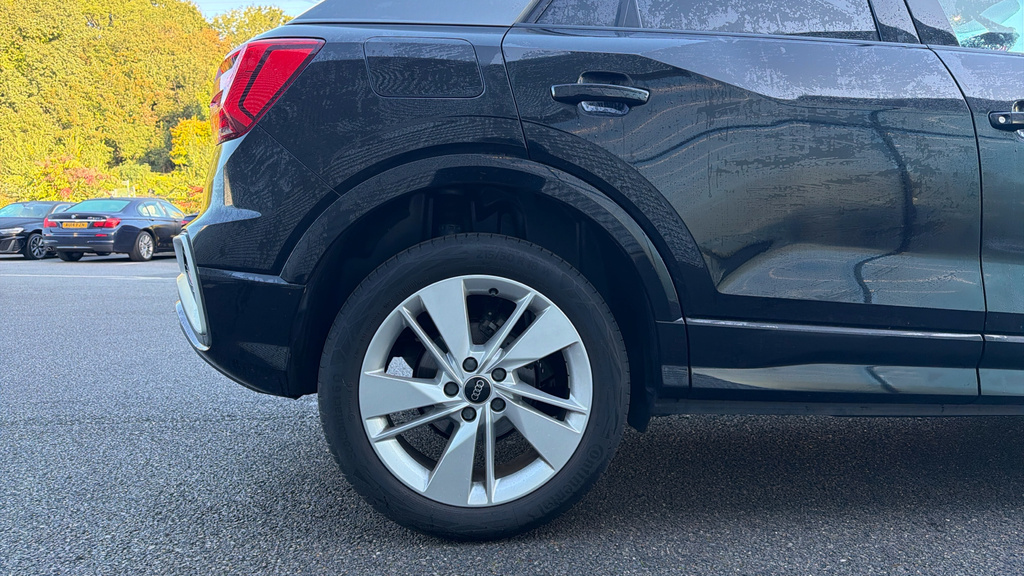 Audi Q2 30 Tfsi Sport Black #21