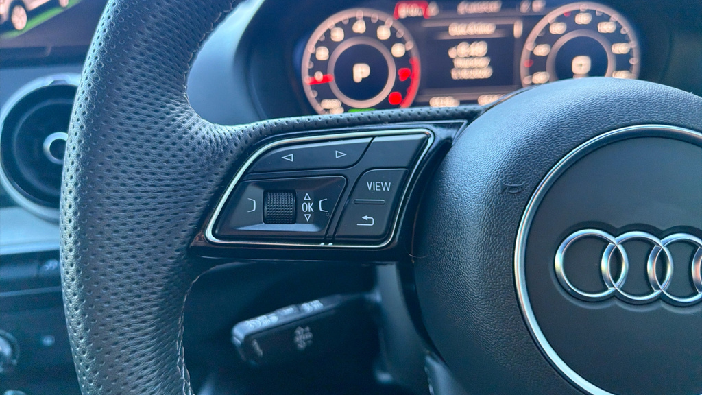 Audi Q2 30 Tfsi Sport Black #24