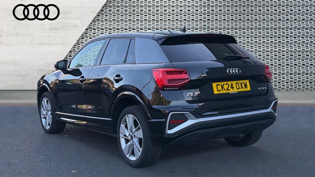 Audi Q2 30 Tfsi Sport Black #3