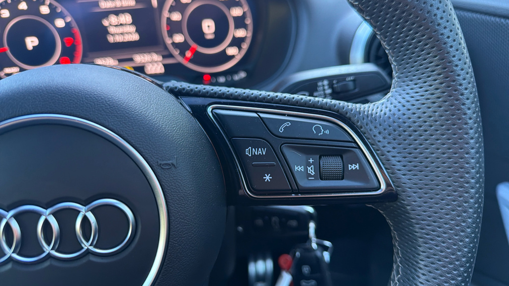 Audi Q2 30 Tfsi Sport Black #23