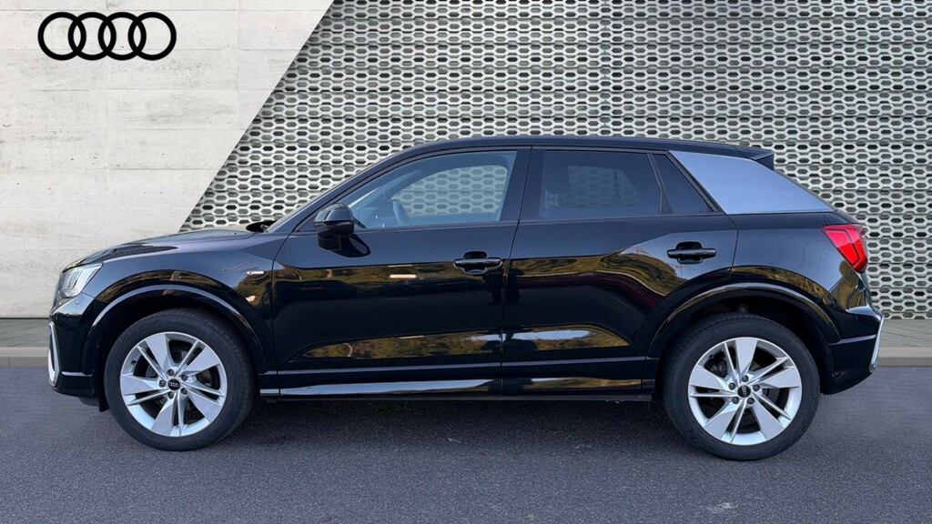 Audi Q2 30 Tfsi Sport Black #9